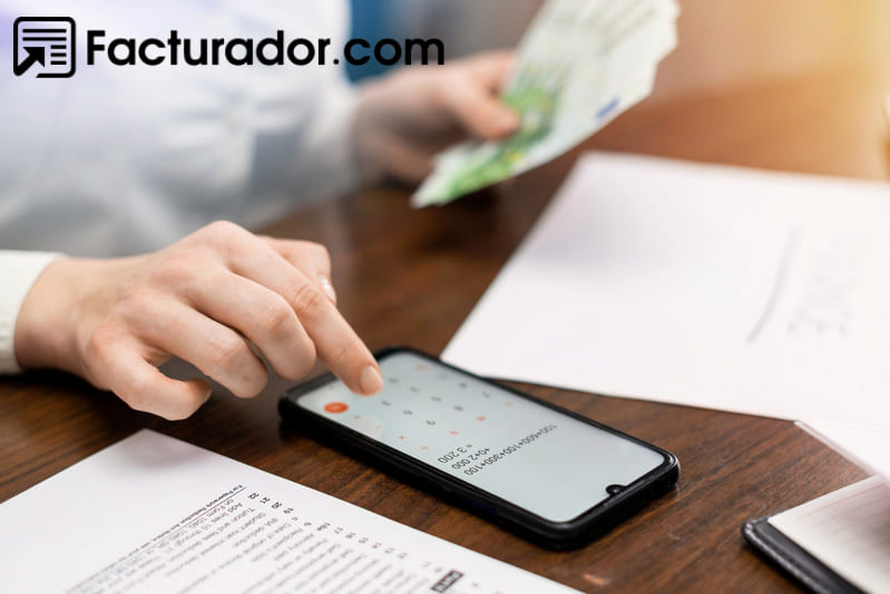 SAT dará de baja de RESICO a quien incumpla declaración anual